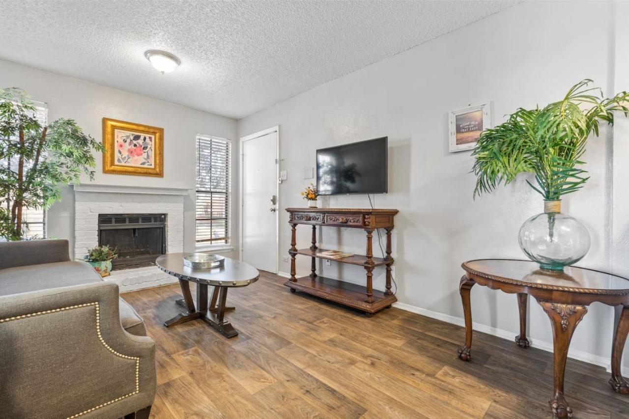Apartment Extended Affordable In North Dallas